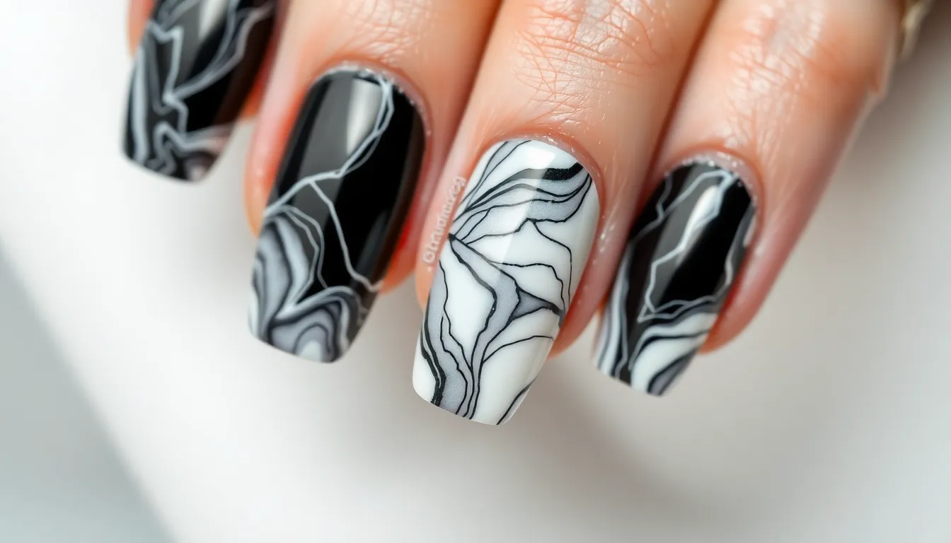 25 Stunning Black and White Nail Art Ideas You Can Try at Home 4 25 Stunning Black and White Nail Art Ideas You Can Try at Home 3